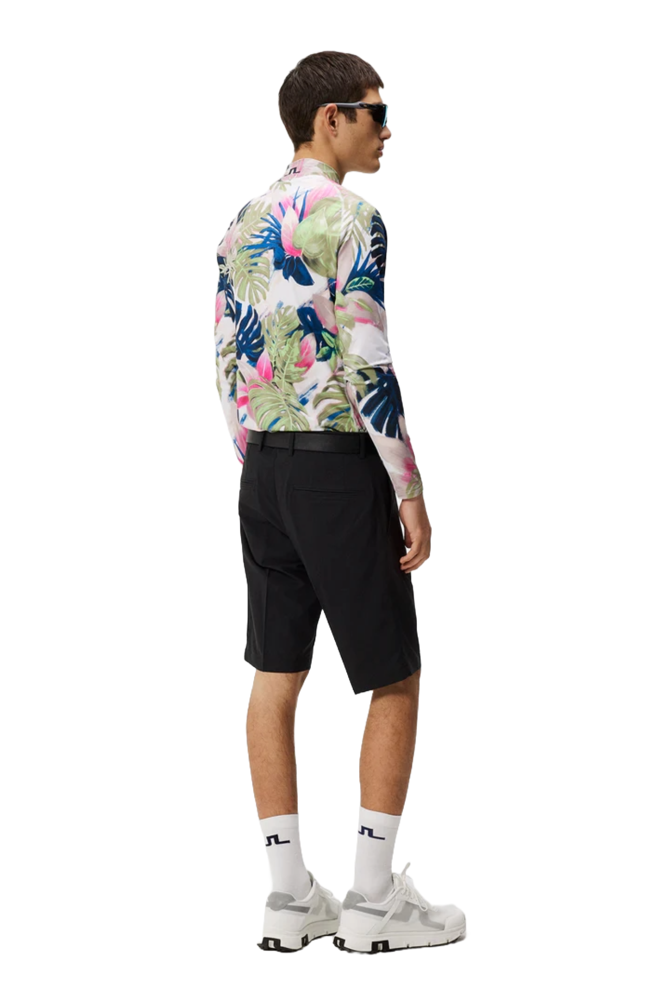 J.Lindeberg Men's Somle golf shorts with breathable stretch performance fabric and athletic fit for golf and everyday wear