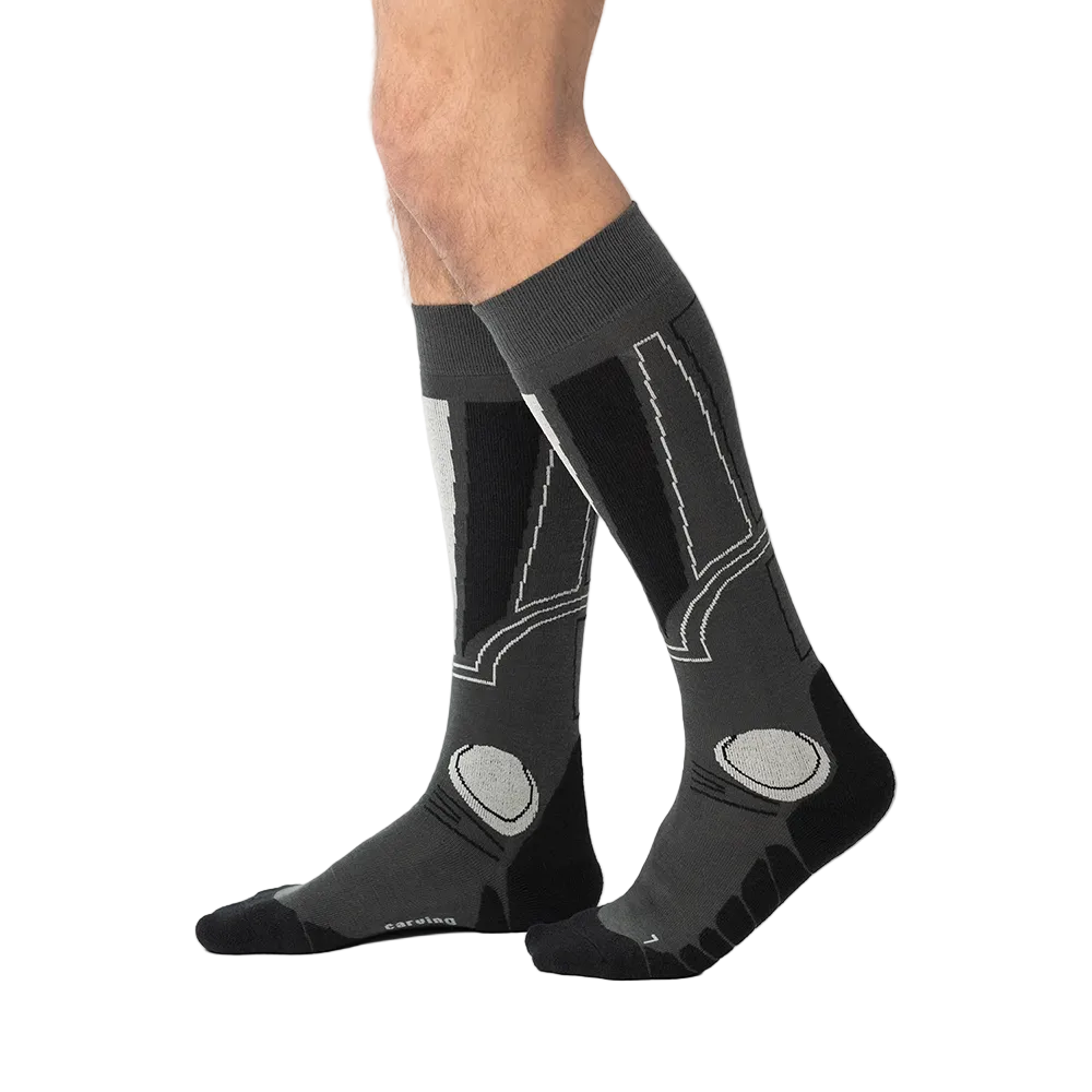 Anatomical L/R-specific Rohner Carving Socks featuring over-the-calf height, targeted shin and ankle cushion zones, footbed ventilation channels, and seamless toe knit construction.