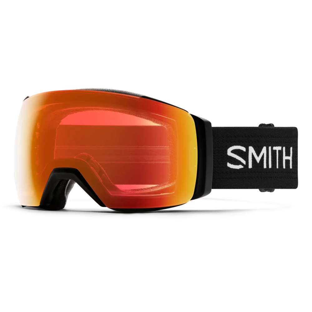 Front view of the Smith I/O MAG XL Goggles featuring an oversized OTG-compatible frame, spherical Carbonic-x ChromaPop lens, integrated magnetic MAG retention levers, triple-layer DriWix face foam, and a silicone-backed QuickFit strap.
