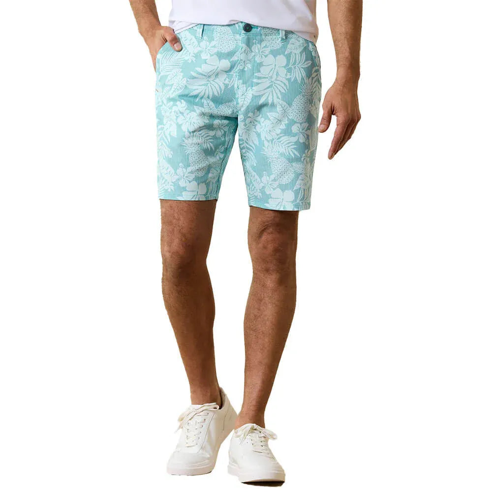 Tommy Bahama On Par Pina Putt Putt 9" Short, golf shorts, tropical print shorts, lightweight golf wear, breathable fabric shorts, 9-inch inseam shorts, stylish golf attire, golf clothing, casual golf shorts, Swiss Sports Haus, West Vancouver golf shop, golf apparel, summer golf wear.