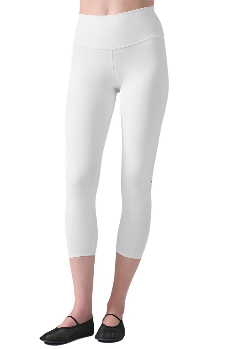 Alo High-Waist Airbrush Capri Leggings featuring sculpting Airbrush fabric, high-rise waistband, capri length, and moisture-wicking performance.