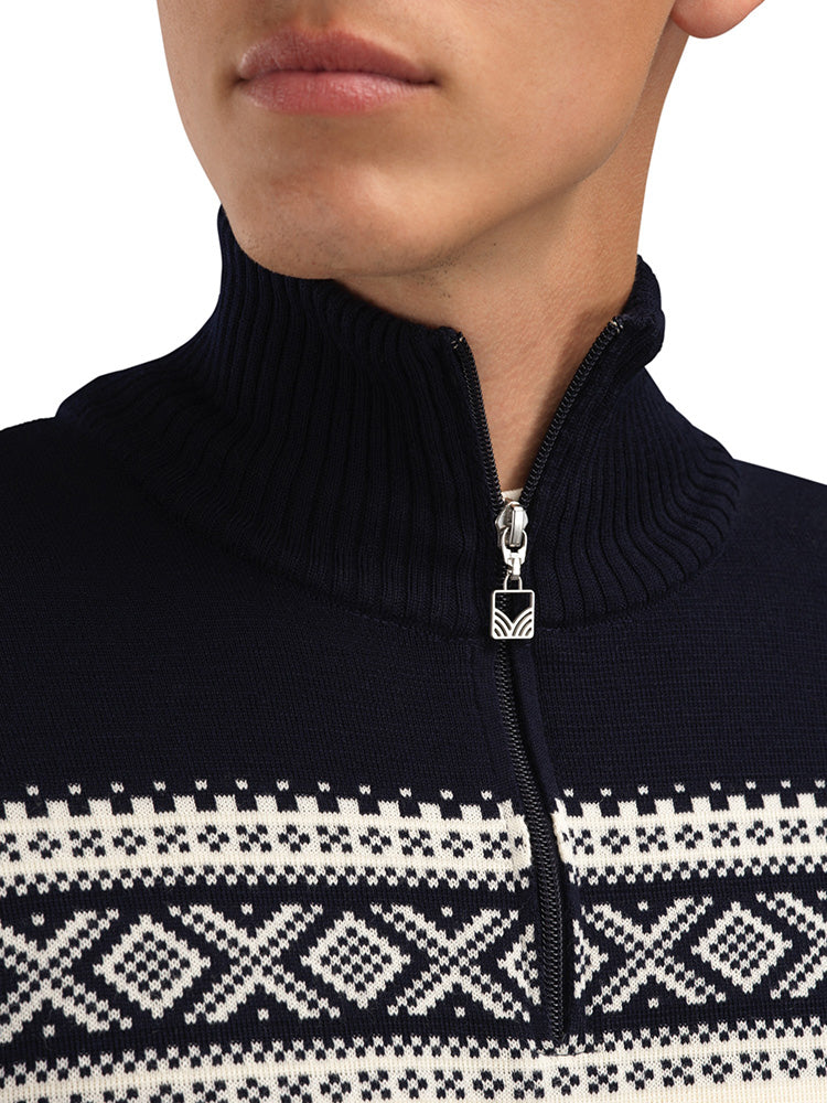 Dale of Norway Men's Dalestølen Merino Wool Sweater in Offwhite Navy with classic Norwegian Cortina-inspired pattern.