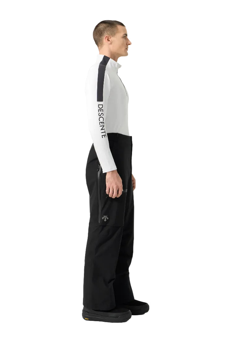Side view of black Descente Men’s Brushed Lining Pants featuring technical stretch fabric, soft brushed fleece interior backing, zippered hand pockets, and an ergonomic tailored waistband.