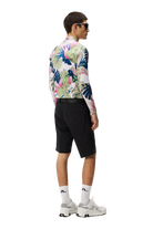 J.Lindeberg Men's Somle golf shorts with breathable stretch performance fabric and athletic fit for golf and everyday wear