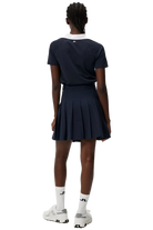 J.Lindeberg Women's Baily Seamless golf polo with breathable stretch performance fabric and seamless construction for golf wear