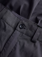 Peak Performance Men's Player Golf Shorts featuring lightweight stretch fabric, breathable comfort, and a modern athletic fit.