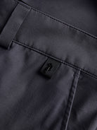Peak Performance Men's Player Golf Shorts featuring lightweight stretch fabric, breathable comfort, and a modern athletic fit.