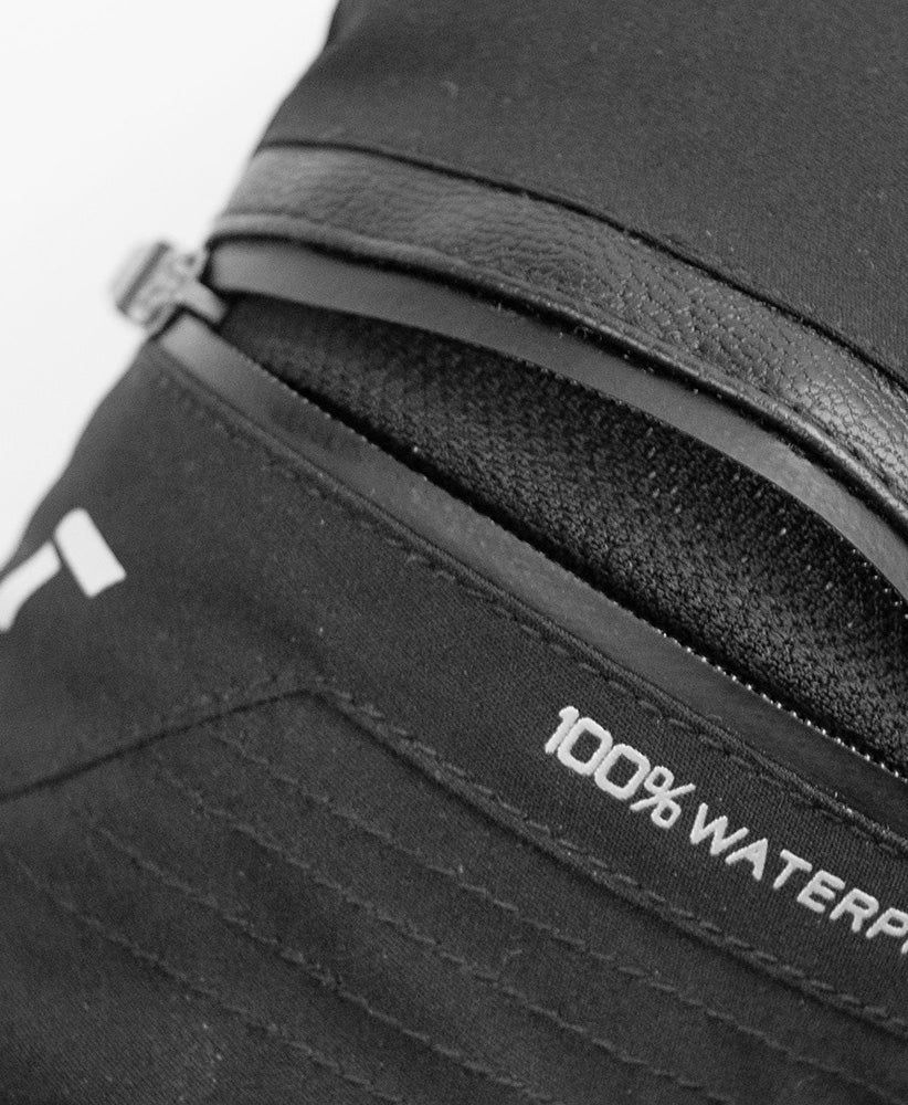 Reusch JR Lando R-TEX XT Mitten with Real Down insulation, waterproof R-TEX XT membrane, long powder cuff and Heating Pocket.
