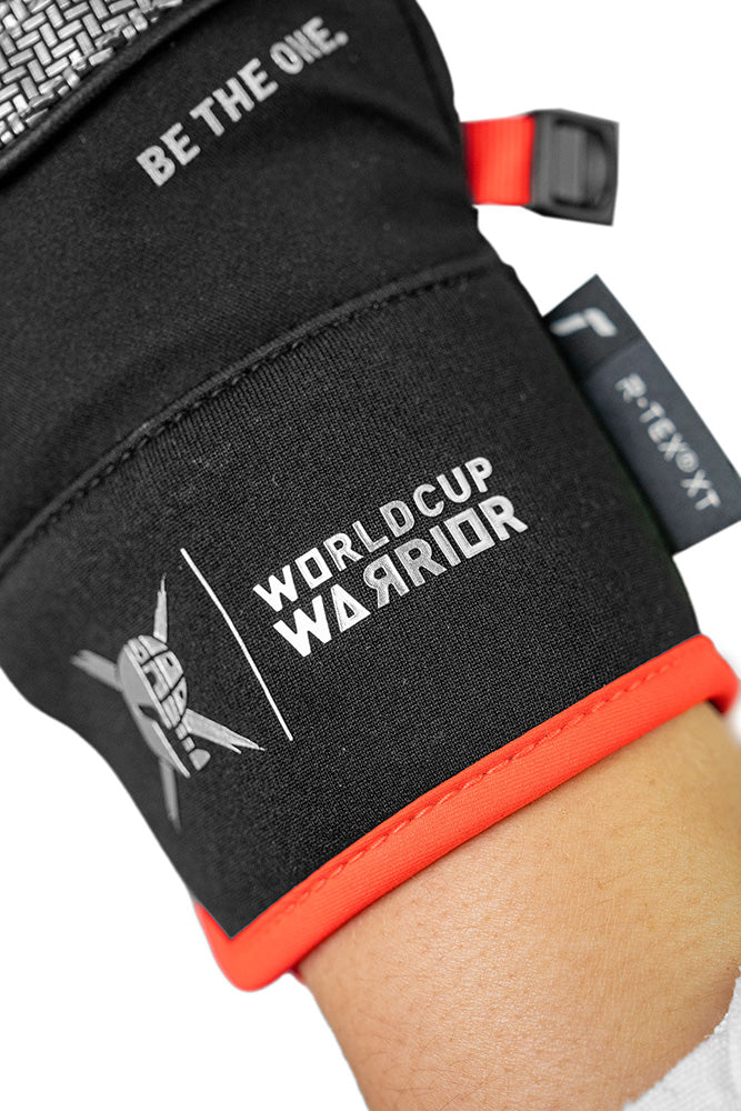 Reusch Worldcup Warrior R-TEX XT JR Race Glove with composite knuckle protection, finger padding and goatskin palm.