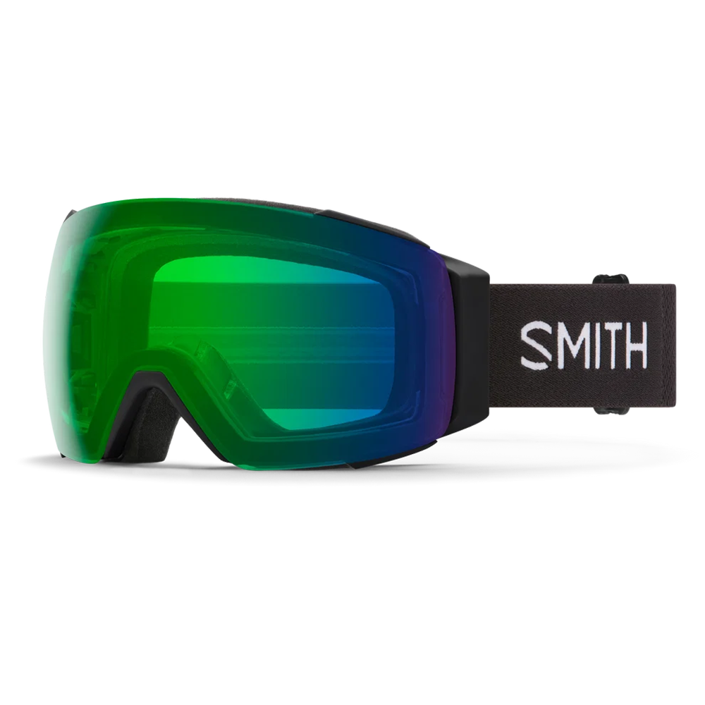 Front view of the Smith I/O MAG Low Bridge Fit Goggles featuring modified low-bridge face foam contours, a spherical Carbonic-x ChromaPop lens, integrated magnetic MAG retention levers, triple-layer DriWix face foam, and a silicone-backed QuickFit strap.